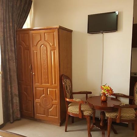Comfort Zone Guest House & Pension Addis Abeba Esterno foto